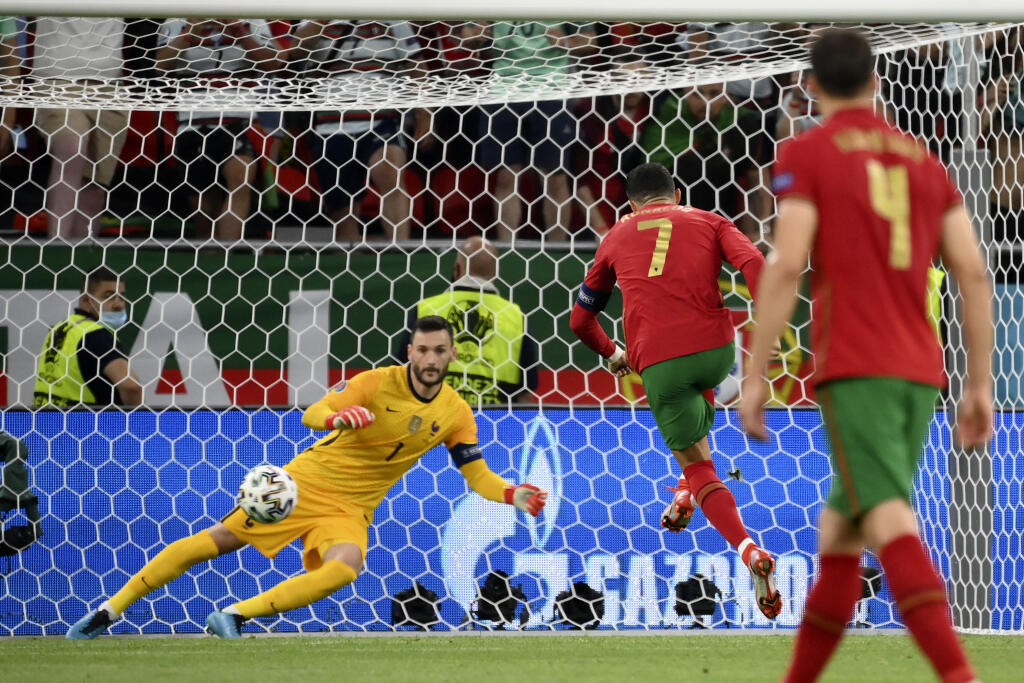 Ronaldo bol opäť najväčšou hviezdou Portugalska, no jeho krajina vypadla už v osemfinále.