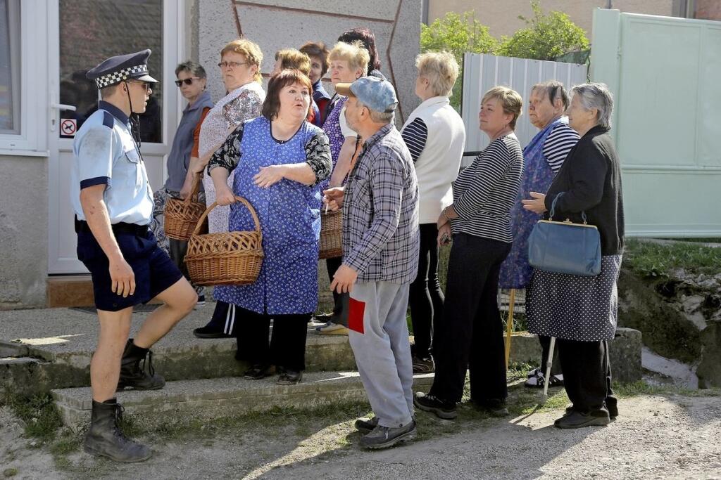 V súčasnosti účinkuje v obľúbenom seriáli Horná Dolná.