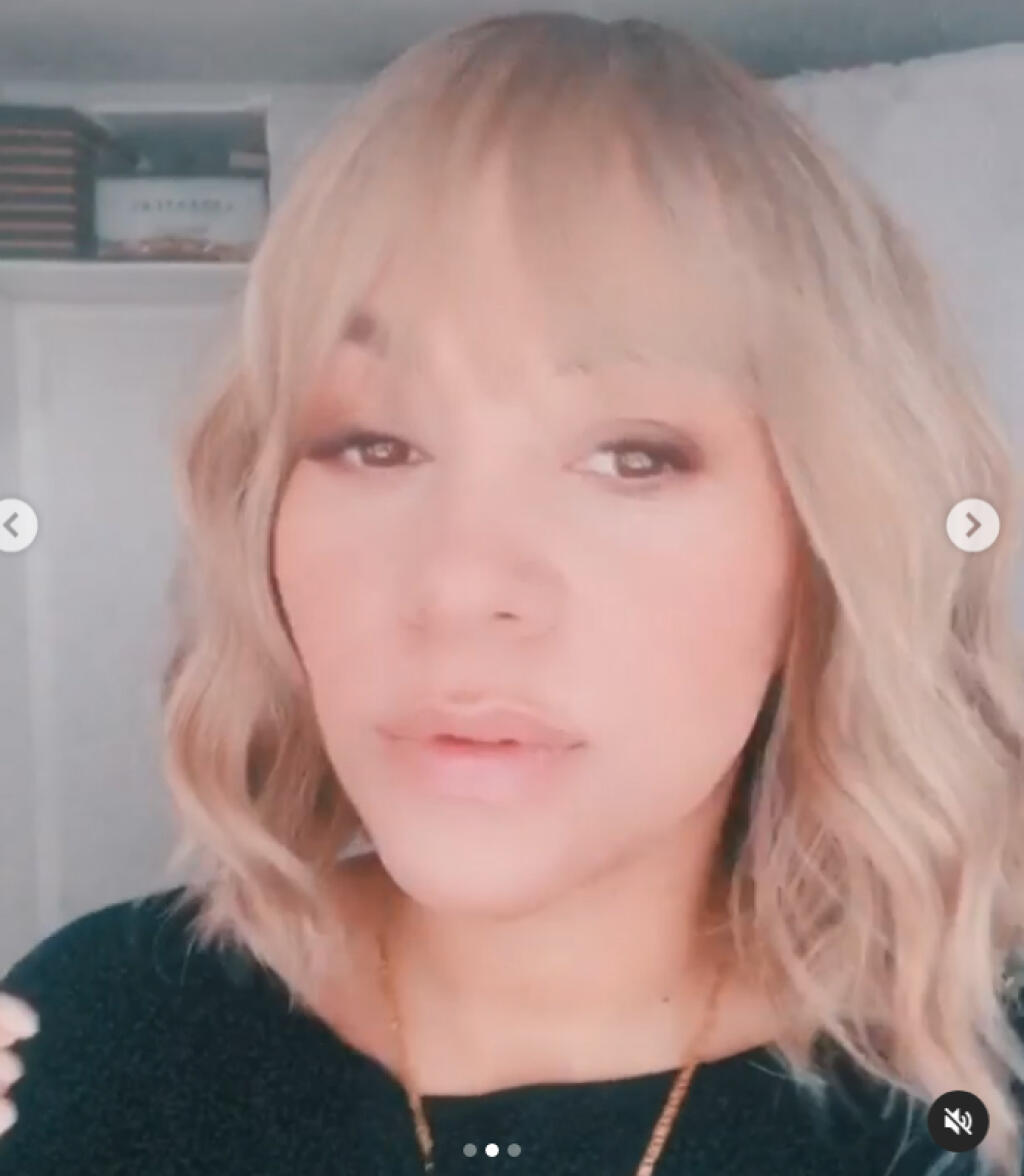 JE Z NEJ J LO Tina si zmenila farbu a strih vlasov, na niektorých záberoch sa podobá na svetovú hviezdu Jennifer Lopezovú, vpravo