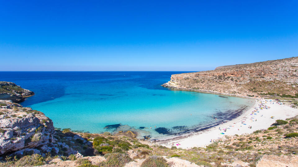 Lampedusa,Island,Sicily,-,Rabbit,Beach,And,Rabbit,Island,Lampedusa