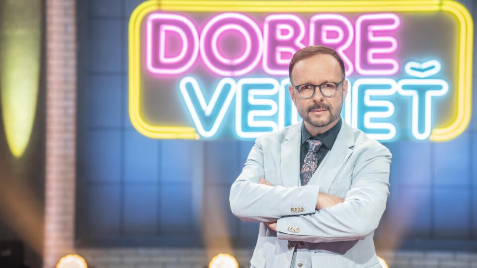 Rasťo Sokol ako moderátor šou Dobre vedieť.