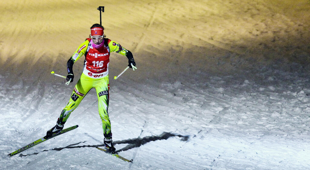 Na archívnej snímke Terézia Poliaková počas pretekov žien na 15 kilometrov v rámci majstrovstiev sveta v biatlone v roku 2013.