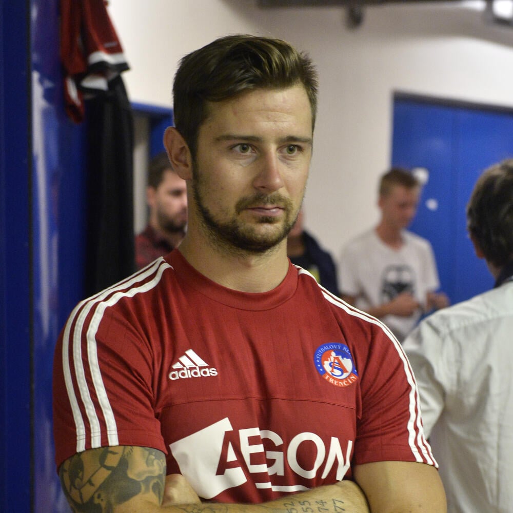 Slovenský hokejista Tomáš Tatar na tréningu futbalového AS Trenčín
