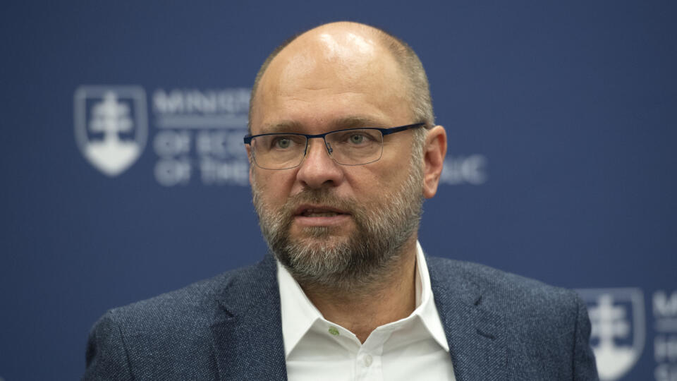 Na snímke minister hospodárstva SR Richard Sulík (SaS) počas tlačovej konferencie k preprave ropy ropovodom Družba v Bratislave v stredu 10. augusta 2022. FOTO TASR - Pavel Neubauer