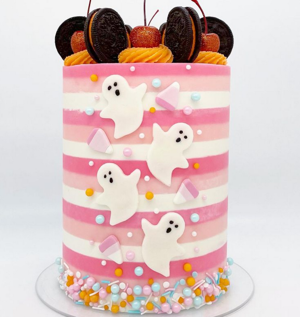 A že halloweenská torta nemôže byť ružová?
