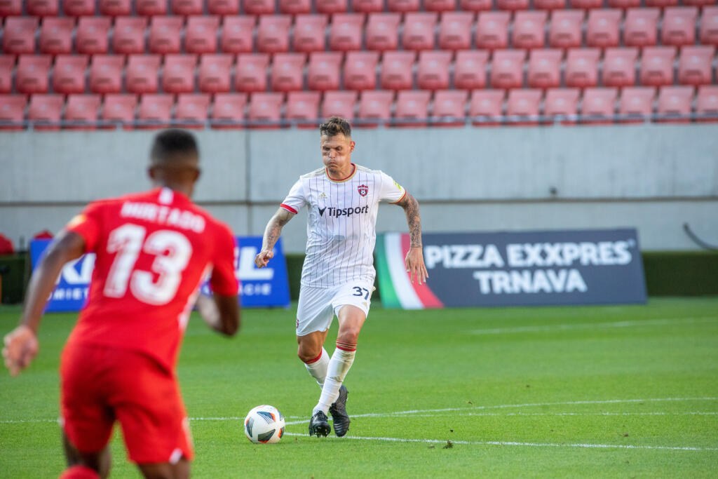 Škrtel nastúpil v zápase so Sereďou v základnej zostave.