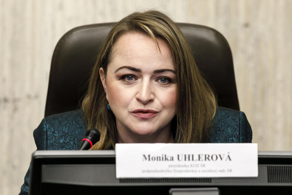 Na snímke prezidentka Konfederácie odborových zväzov (KOZ) SR Monika Uhlerová počas rokovania  Hospodárskej a sociálnej rady (HSR) SR na Úrade vlády SR v Bratislave 13. januára 2025. FOTO TASR - Dano Veselský
