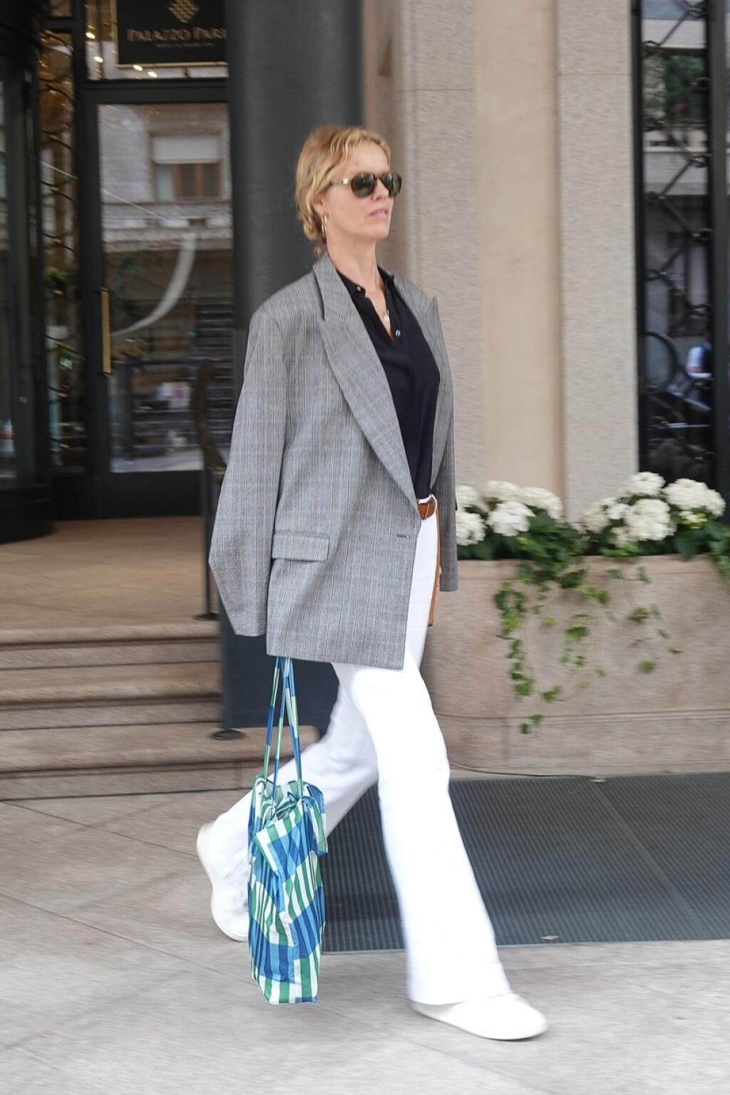 Modelka Eva Herzigová sa objavila na Týždni módy v Miláne.