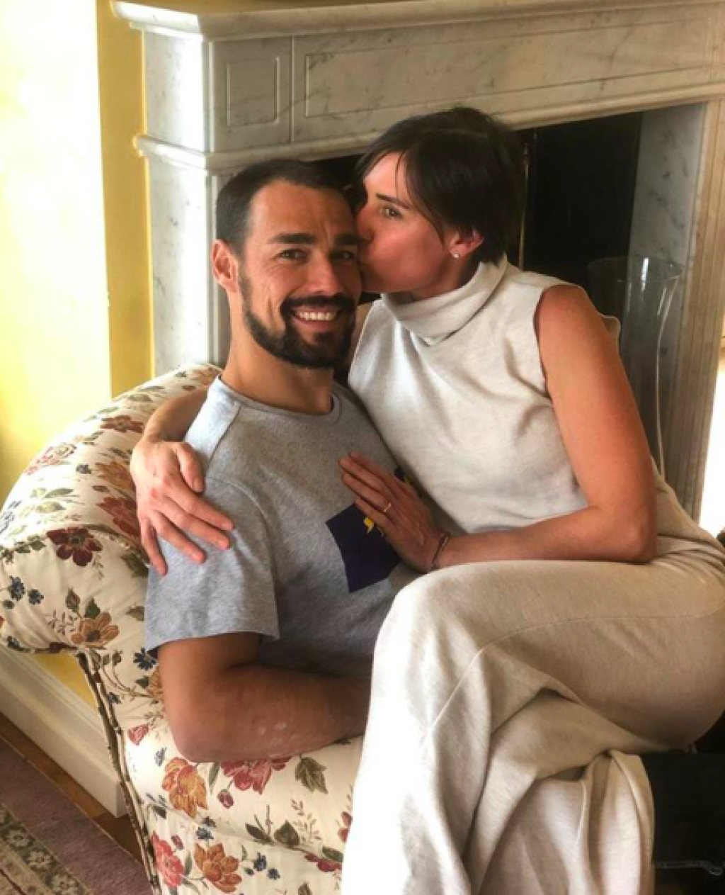 Flavia osedlala svojho žrebca a vznikli z toho veľmi šteklivé zábery.