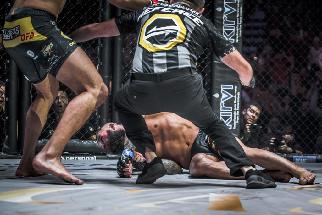 Attila Végh porazil Karlosa Vémolu už v prvom kole MMA súboja storočia.