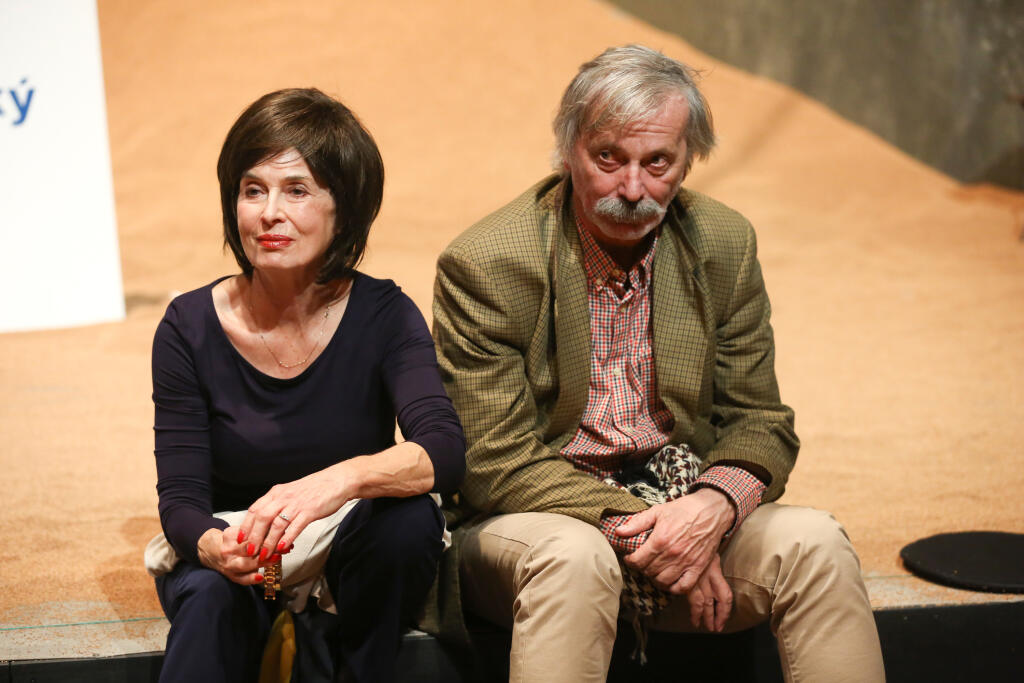 Predpremiera divadelnej hry Podvolenie v divadle Arena
Stefan Kozka, Zuzana kocurikova