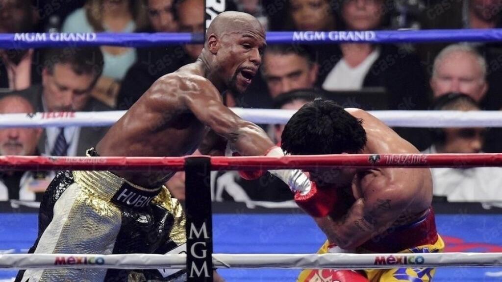 Floyd Mayweather (vľavo) vs. Manny Pacquiao bol pre mnohých zápasom storočia.