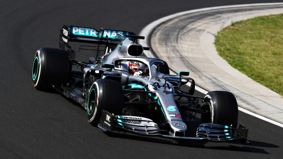 Brit Lewis Hamilton na Mercedese triumfoval na Veľkej cene Maďarska