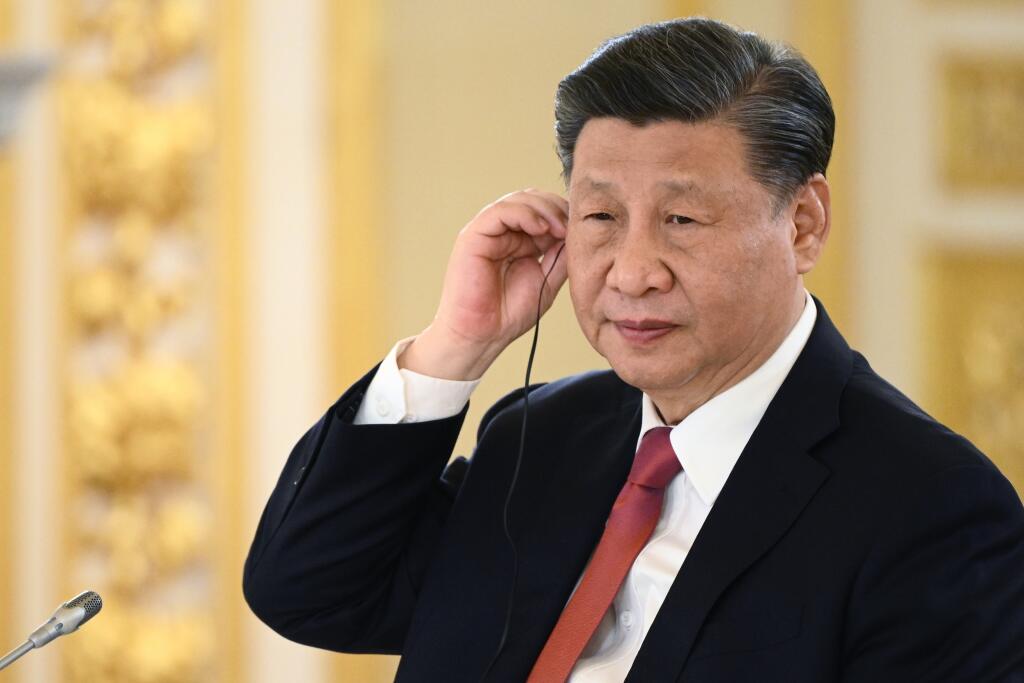KK15 Moskva - Čínsky prezident Si Ťin-pching počas rokovania s ruským prezidentom Vladimirom Putinom 21. marca 2023 v Moskve. FOTO TASR/AP
Chinese President Xi Jinping attends Russia-China talks with Russian President Vladimir Putin at The Grand Kremlin Palace, in Moscow, Russia, Tuesday, March 21, 2023. (Alexey Maishev, Sputnik, Kremlin Pool Photo via AP)