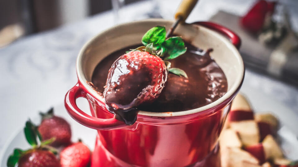 Jahody s čokoládovým fondue