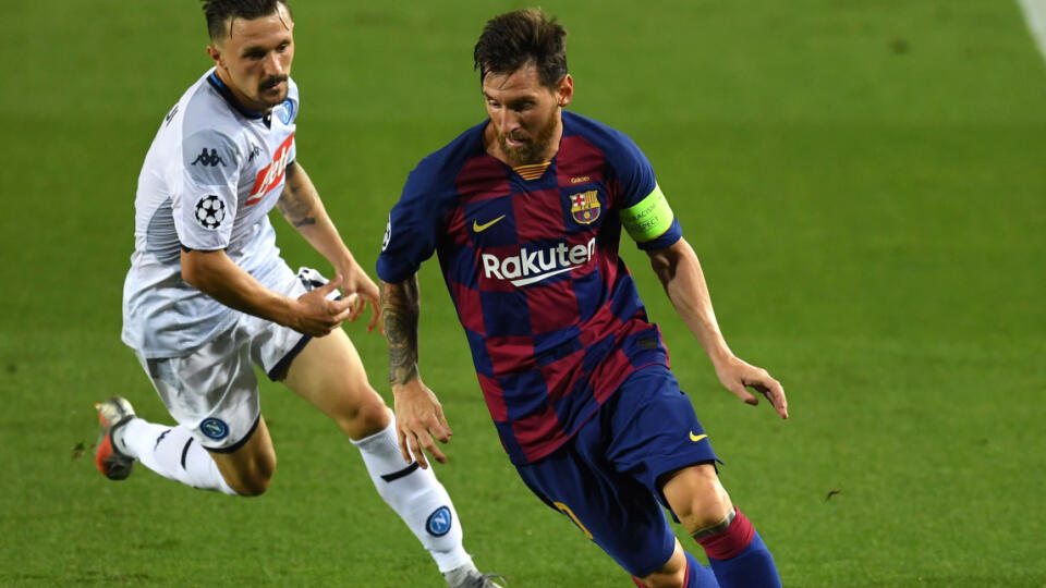 Lionel Messi v odvetnom zápase osemfinále LM 2019/2020 proti Neapolu.