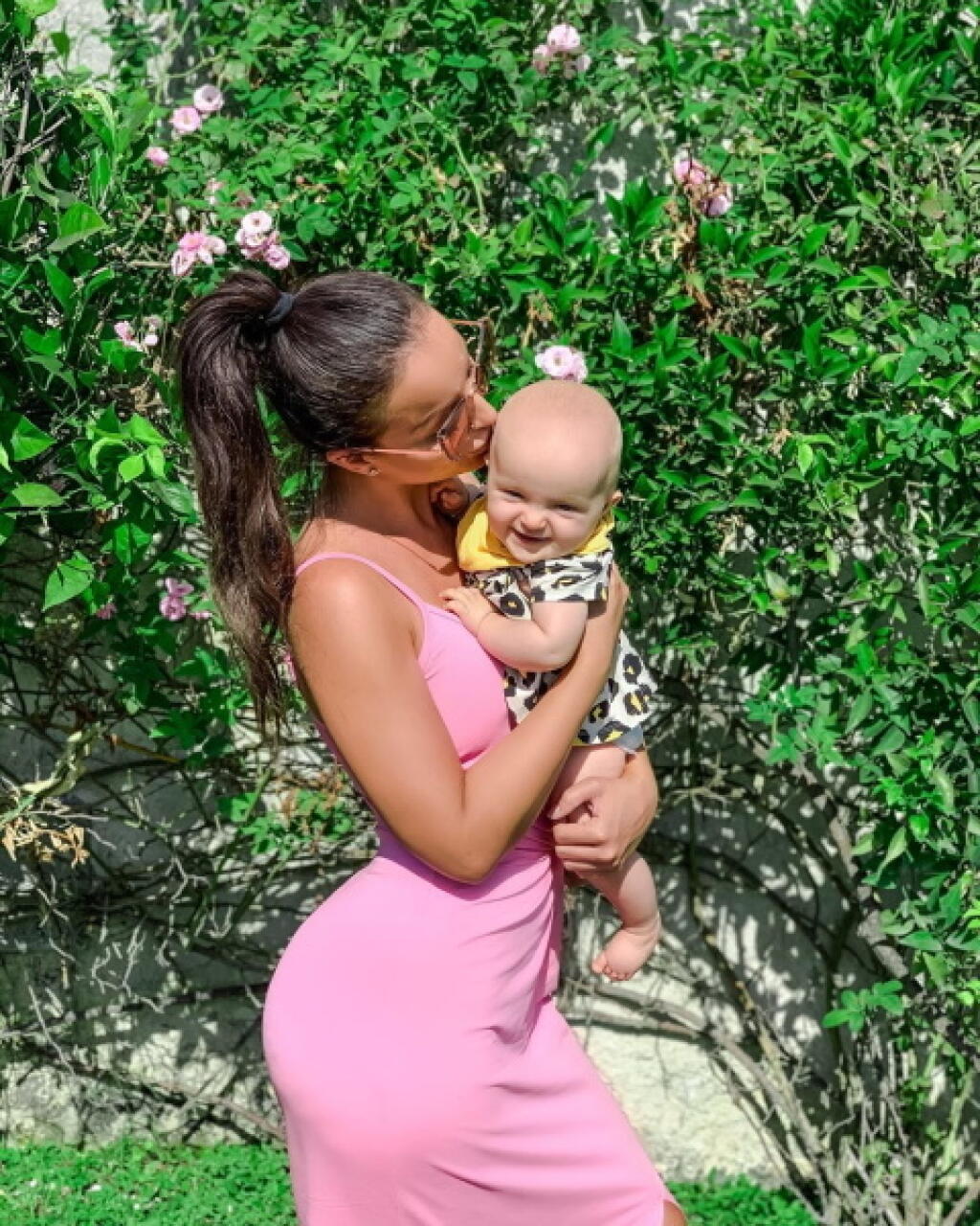 Viditeľne sa jej mení telo, ten pevný a veľký zadok sa nedá prehliadnuť. Jej krivky začínajú pripomínať slávnu Kim Kardashian.