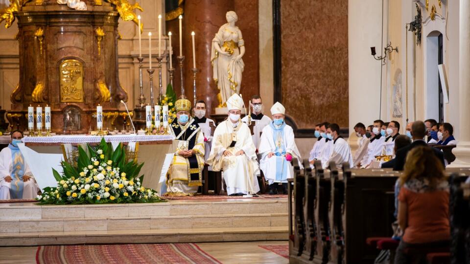 ZAKÁZANÉ BOHOSLUŽBY Biskupi sa proti nariadeniu ostro ohradili.