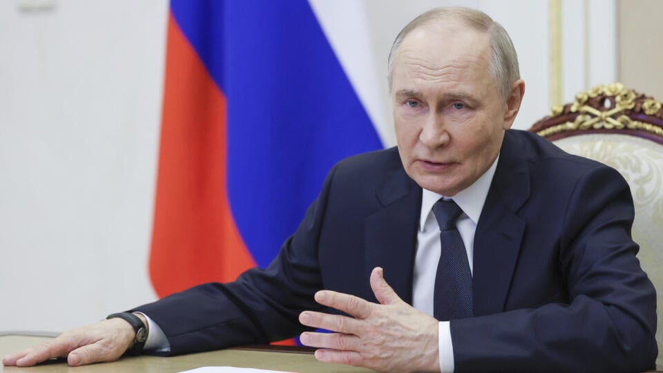 JB 16 Moskva - Ruský prezident Vladimir Putin predsedá zasadnutiu Bezpečnostnej rady prostredníctvom videokonferencie v Kremli v Moskve 1. apríla 2025. FOTO TASR/AP
Russian President Vladimir Putin chairs the Security Council meeting via videoconference at the Kremlin in Moscow, Russia, Tuesday, April 1, 2025. (Sergei Ilyin, Sputnik, Kremlin Pool Photo via AP)