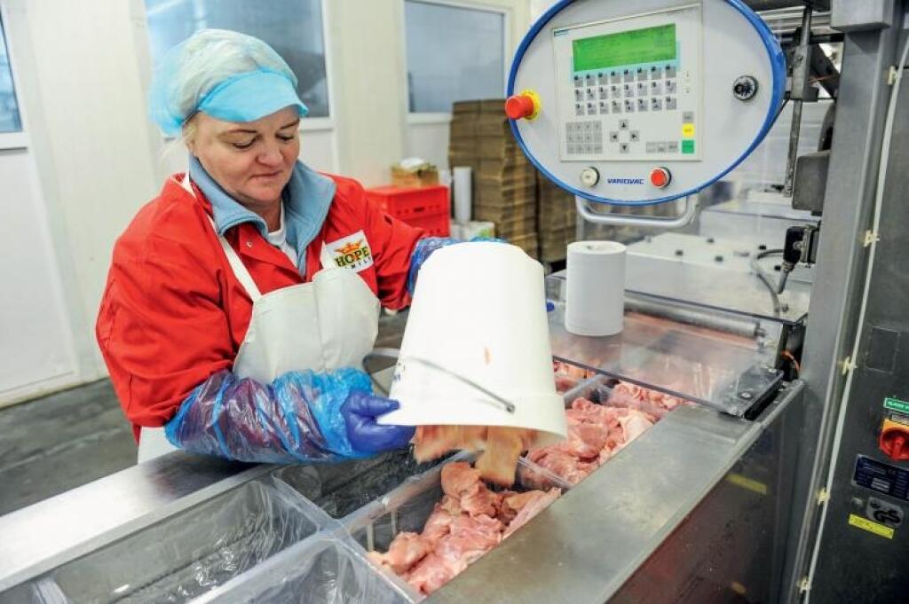 Hokejku vymenil za pirohy. Hossa prevzal majoritu v popradských mraziarňach