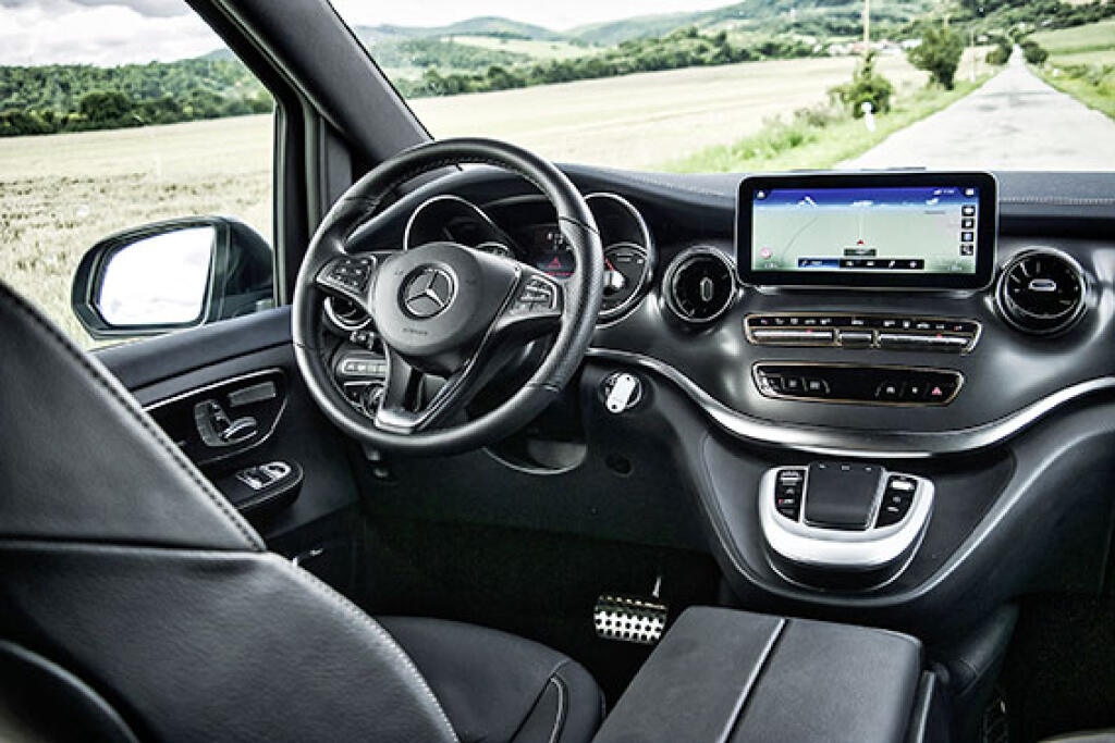 Nové Mercedesy už majú modernejší interiér, EQV ich dobieha infotainmentom, ale aj luxusom.