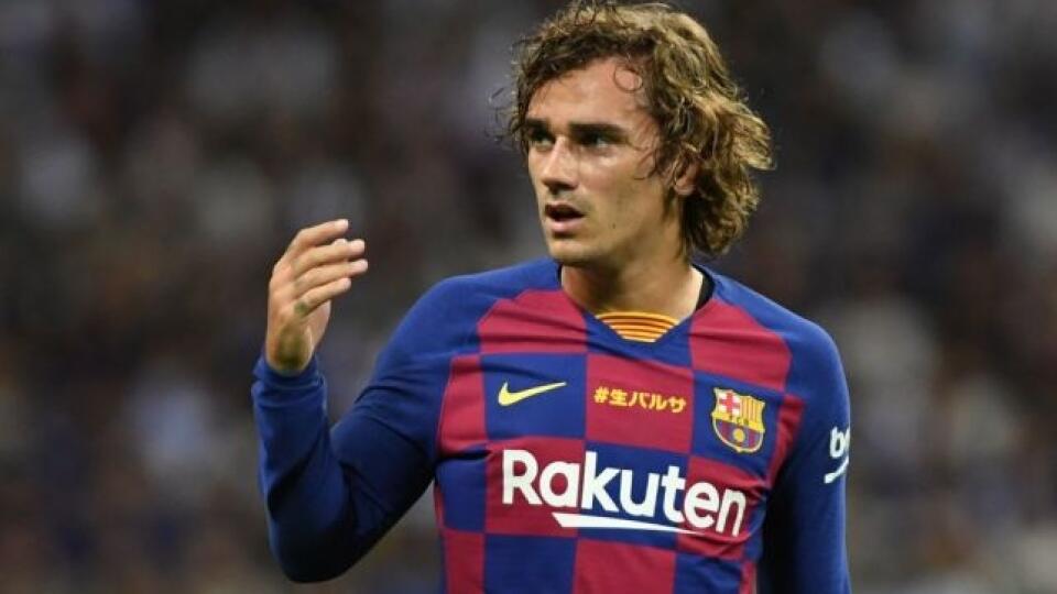 Antoine Griezmann zatiaľ nie je spokojný s výkonmi Barcelony.