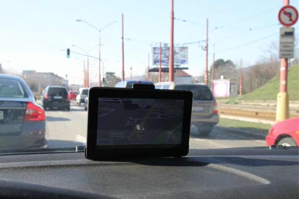 Prestigio Geovision 7777 - čitateľnosť displeja limituje ostré slnko