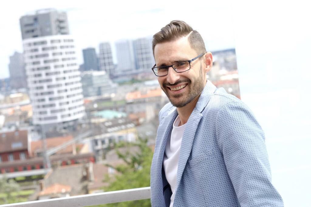 Tomáš Török, Bizbuilders