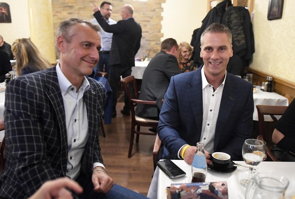 Kandidát na primátora Košíc Martin Petruško (vpravo) a bývalý primátor Košíc Richard Raši.