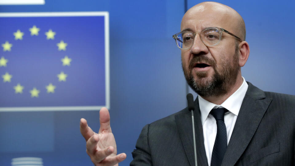 EBE 24 Brusel - Na snímke predseda Európskej rady Charles Michel počas tlačovej konferencie po videosummite EÚ v Bruseli v piatok 19. júna 2020. Na dosiahnutie kompromisnej dohody ohľadom budúceho sedemročného rozpočtu EÚ a pláne hospodárskej obnovy bude potrebné osobné stretnutie lídrov 27 členských krajín EÚ. Predseda Európskej rady Charles Michel avizoval, že by k nemu malo dôjsť v priebehu júla. FOTO TASR/AP
European Council President Charles Michel speaks during a media conference after an