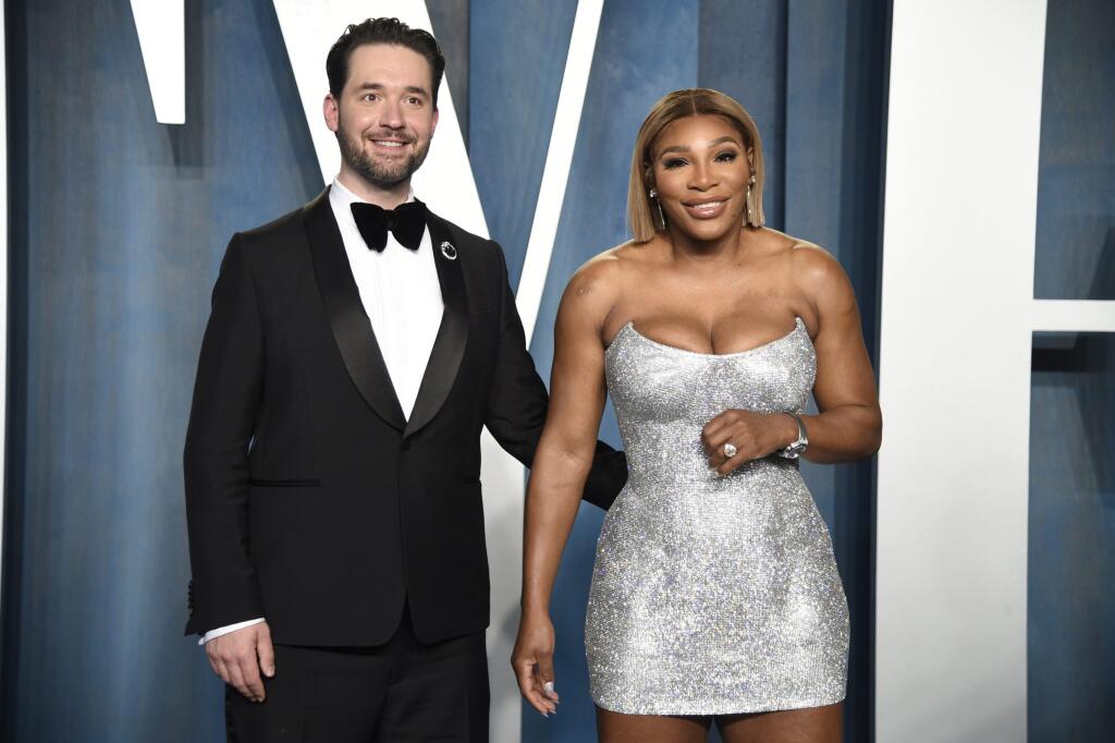 Snáď ani neexistuje niekto na svete, kto nepozná meno Serena Williams. Ide o najlepšiu tenistku všetkých čias a samozrejme, že nemohla vynechať ani tohtoročný Wimbledon. Okrem toho, že sa o posteľ delí so psíkom, z tribún ju podporuje manžel Alexis Ohanian.