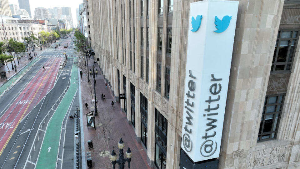 Elon Musk To Buy Twitter