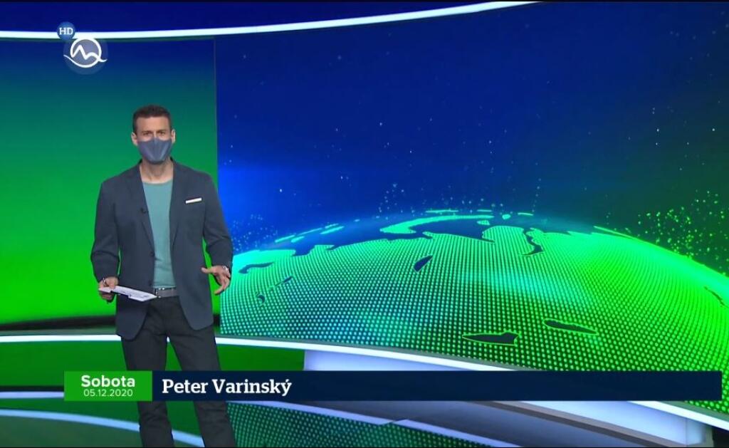 Peter Varinský moderuje Športové noviny.