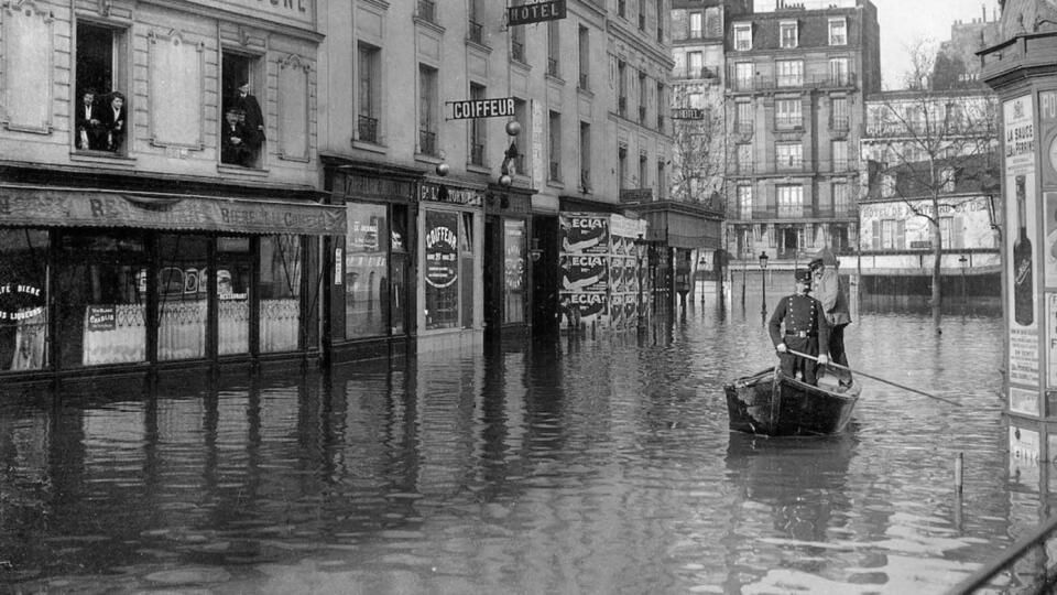 V januári 1910 sa ulice Paríža ocitli pod vodou.