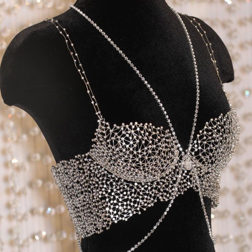 Podprsenka z kolekcie Dream Angels Fantasy od atelieru Swarovski je regulárny klenot.