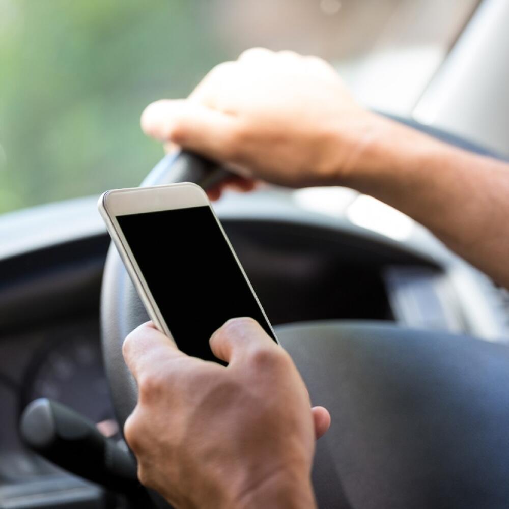 Za telefonovanie za volantom bez systému