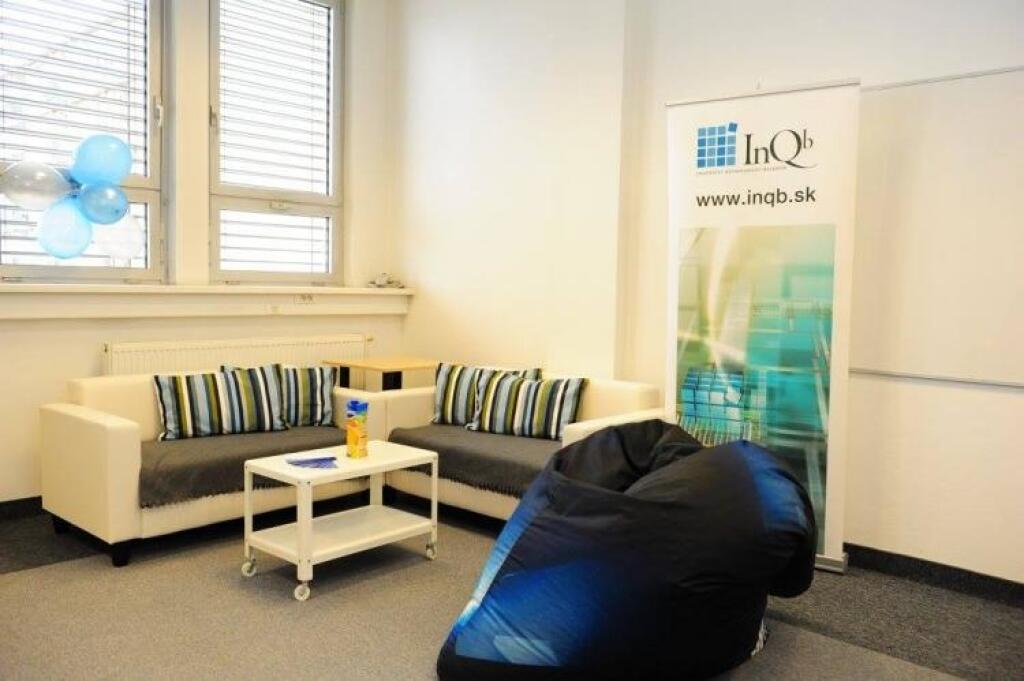 Univerzitný inkubátor InQb sa rozširuje, otvára coworking