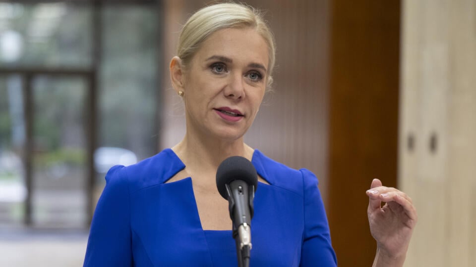 Na snímke vicepremiérka a ministerka hospodárstva SR Denisa Saková (Hlas-SD) gestikuluje počas tlačovej konferencie po 52. zasadnutí vlády SR v Bratislave v stredu 2. októbra 2024. FOTO TASR - Martin Baumann