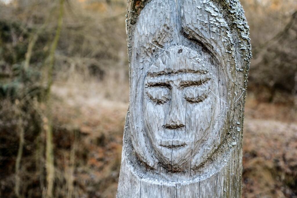 Archeoskanzen Havránok nad Liptovskou Marou je voľne prístupný. Dávajte si však pozor, aby ste si takéto pohľady neužívali vo veľkých skupinách.