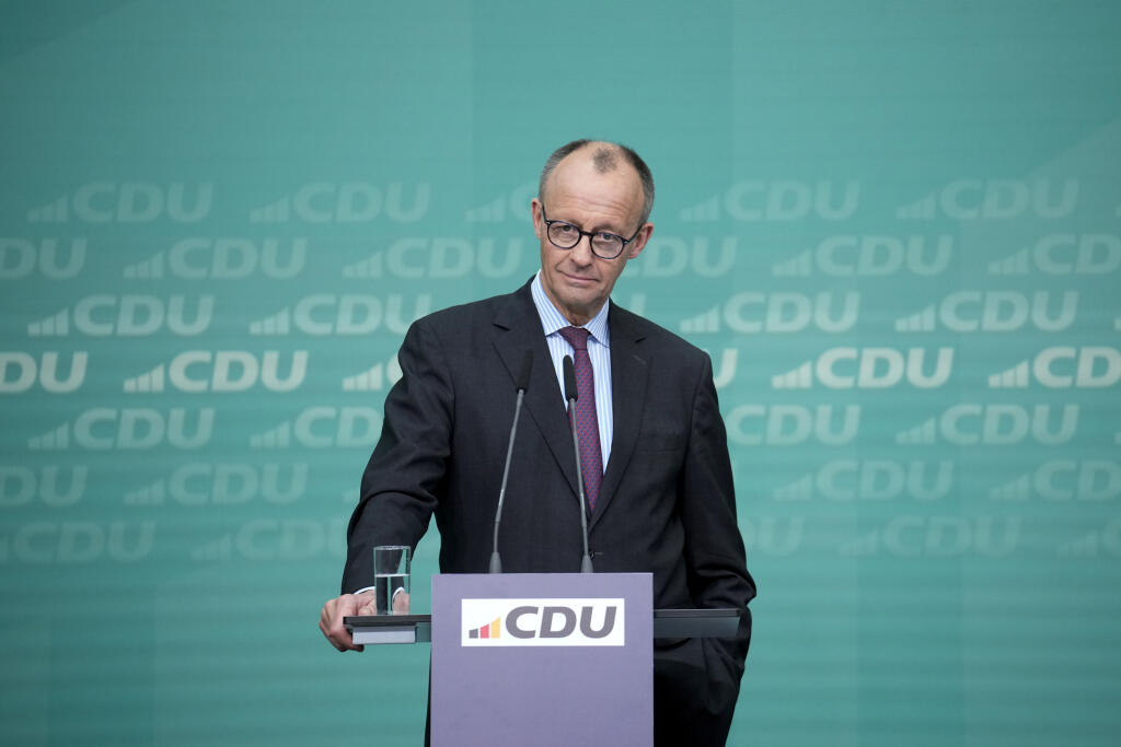 JB 5 Berlín - Líder nemeckých kresťanských demokratov (CDU) a víťaz predčasných parlamentných volieb v Nemecku Friedrich Merz počas tlačovej konferencie v Berlíne 3. marca 2025. FOTO TASR/AP 

Friedrich Merz, leader of the Christian Democratic Union (CDU), talks to the media during a press conference in Berlin, Germany, Monday, March, 3, 2025. (AP Photo/Ebrahim Noroozi)