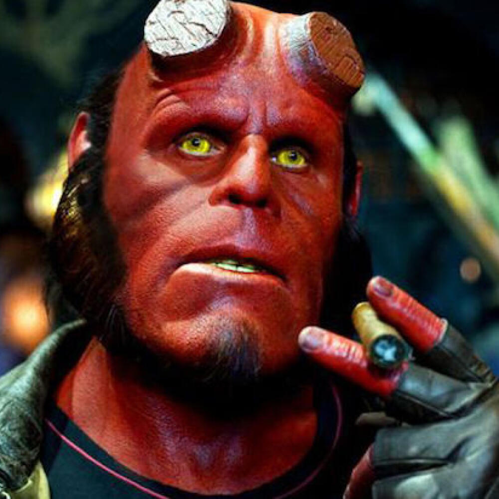 Ron Perlman ako Hellboy