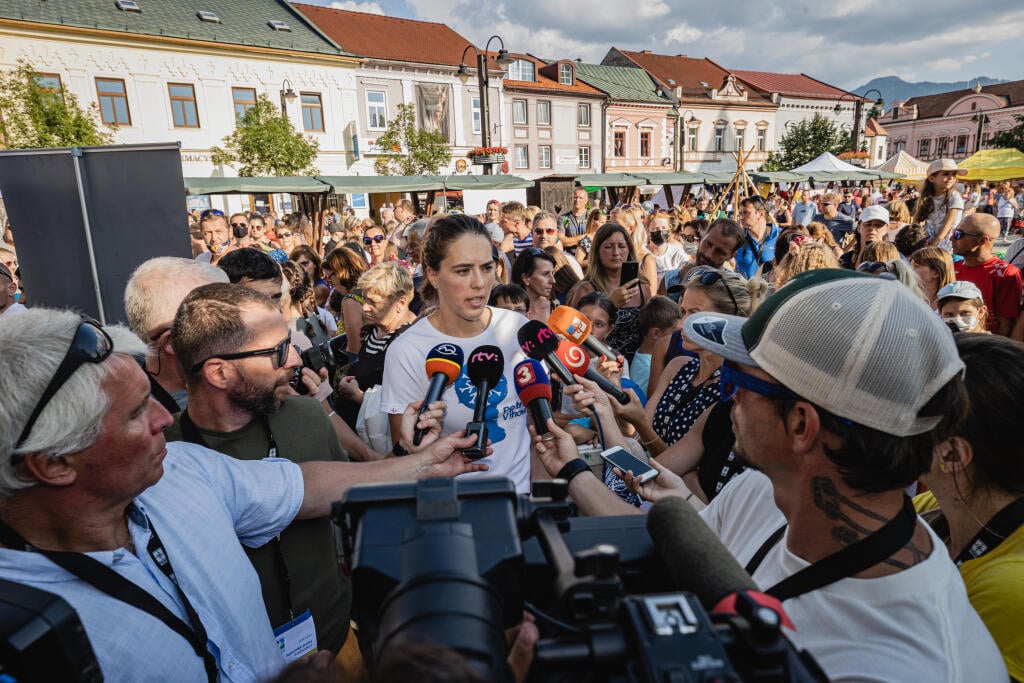 Na zaplnenom námestí sa diali veľké veci. Naša skvelá lyžiarka bola na roztrhanie.