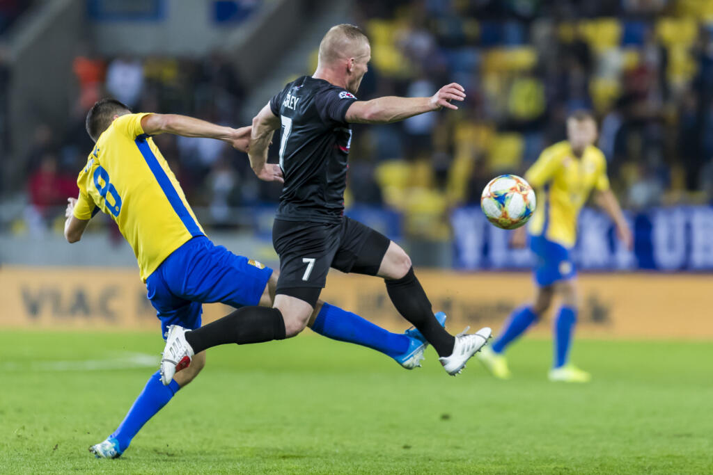 Futbalové kluby už majú od vlády povolenie opäť zarezávať naplno.