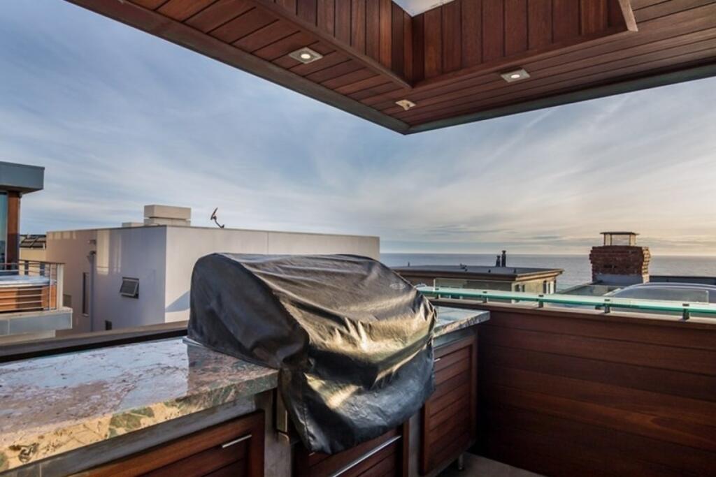 Takto vyzerá dom Mariána Gáboríka na Manhattan Beach v Los Angeles.