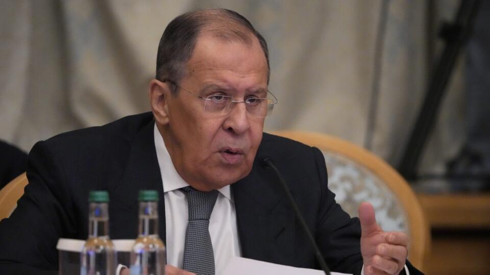 EBE 31 Moskva - Rusko ľutuje, že sa na medzinárodnej konferencii o Afganistane v Moskve nezúčastnili aj Spojené štáty. V stredu 20. októbra 2021 to vyhlásil ruský minister zahraničných vecí Sergej Lavrov (na snímke). Ten pred začiatkom konferencie rokoval s predstaviteľmi Talibanu a vyzdvihol