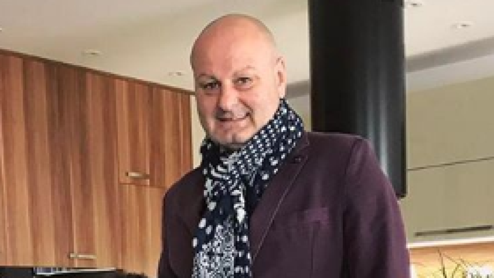 Exšéf Národnej jednotky finančnej polície NAKA Bernard Slobodník je dnes obvinený v kauze Očistec. Vďaka spolupráci s políciou je stíhaný na slobode.