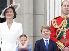 Kate a William sa musia rozhodnúť: Pôjde Princ George na prestížnu školu za desaťtisíce?