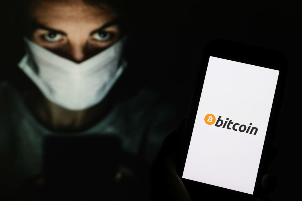Bitcoinom budú môcť už čoskoro používatelia platiť aj cez službu Apple Pay.