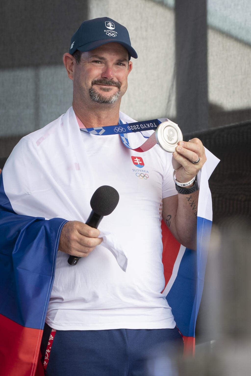 Autogramiáda slovenských olympionikov po návrate z japonského Tokia v X-Bionic Šamorín. Golfista Rory Sabbatini sa podelil s radosťou zo zisku striebornej medaily.