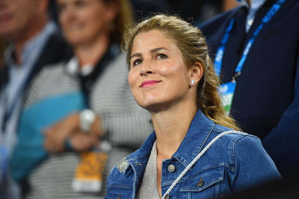 Chvíľku voľna si užil s deťmi. Švajčiarsky tenista Roger Federer (36) si ráno namiesto rakety a tenisiek zbalil plavky a svoje štyri deti a poďme ho k bazénu a na pláž. A nezabudol ani na manželku, ktorá pred rokom tak trochu šokovala fanúšikov svojou postavou. Jej zmenu si pozrite ďalej.